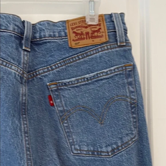 Levi’s 501 Straight Leg Jeans - Picture 6 of 8